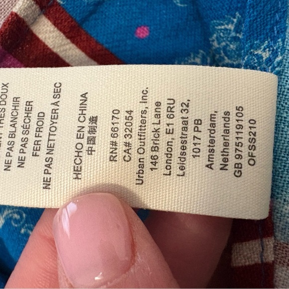 Free People Beach Sarong – Blue Floral Print with Border Trim – OS NWOT - Picture 6 of 7